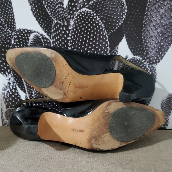 Salvatore Ferragamo Black Textured Slingback Heels - Picture 13 of 16